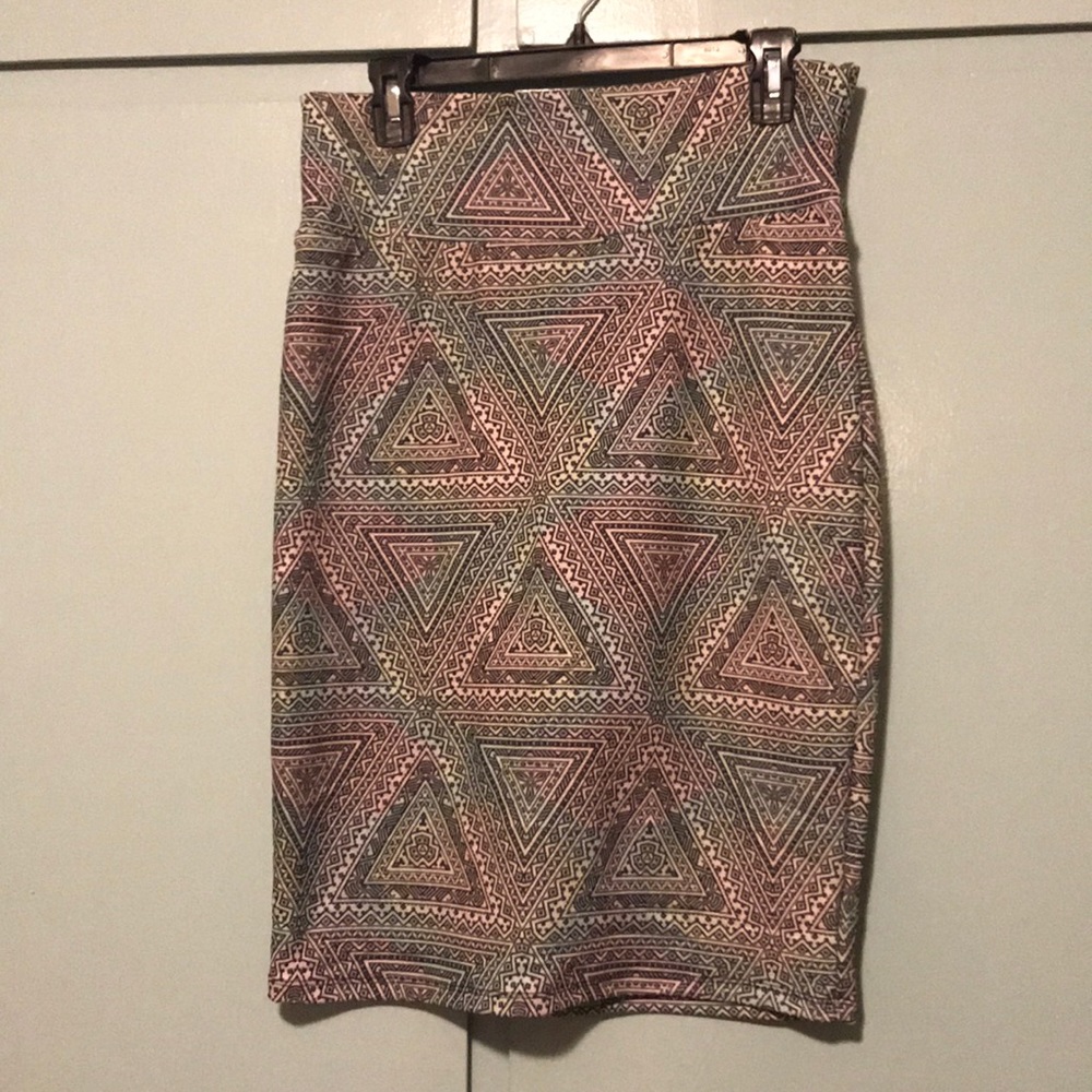 Medium Lularoe Cassie